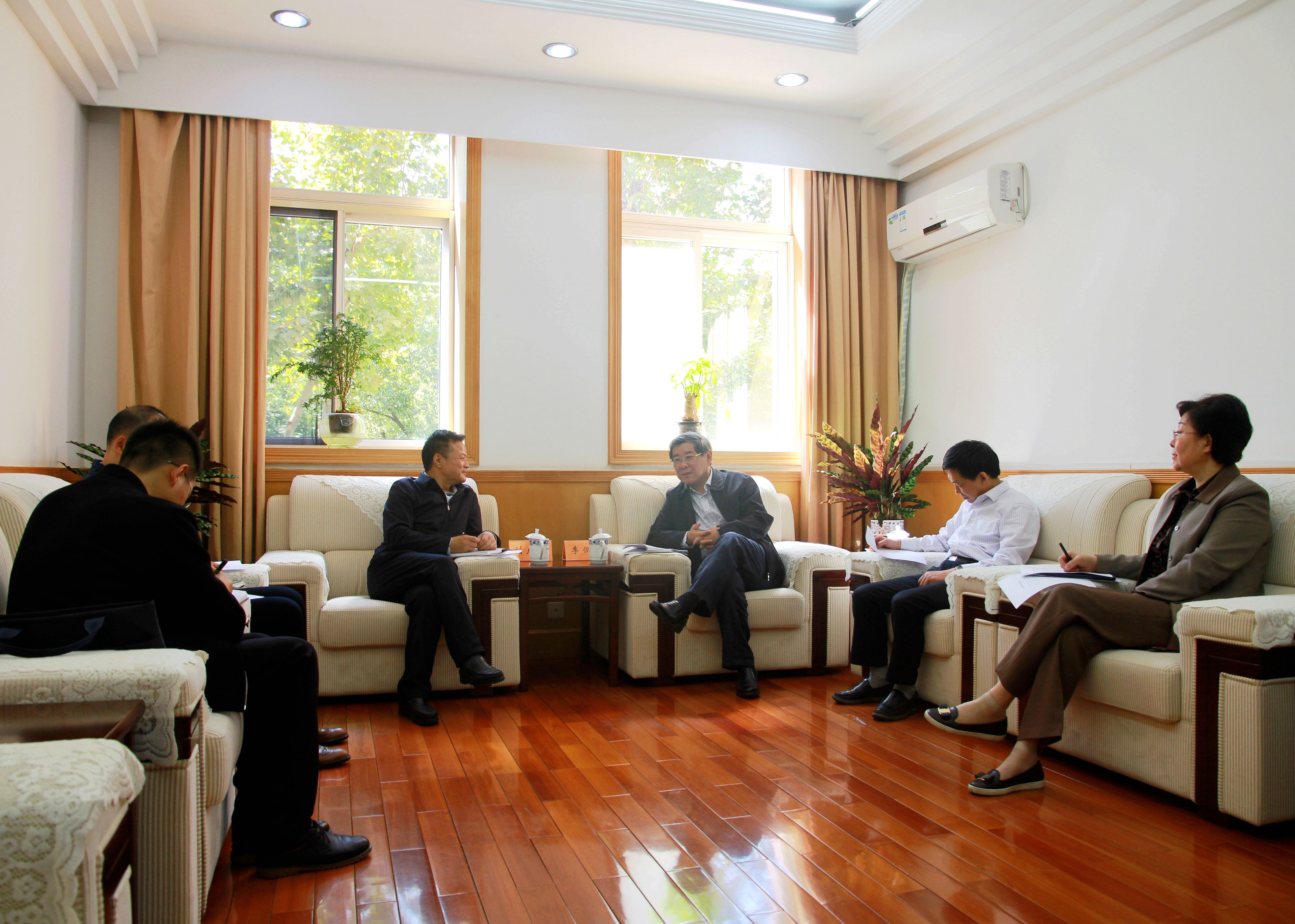 李侃桢主任会见拉萨市政府刘广民副市长一行