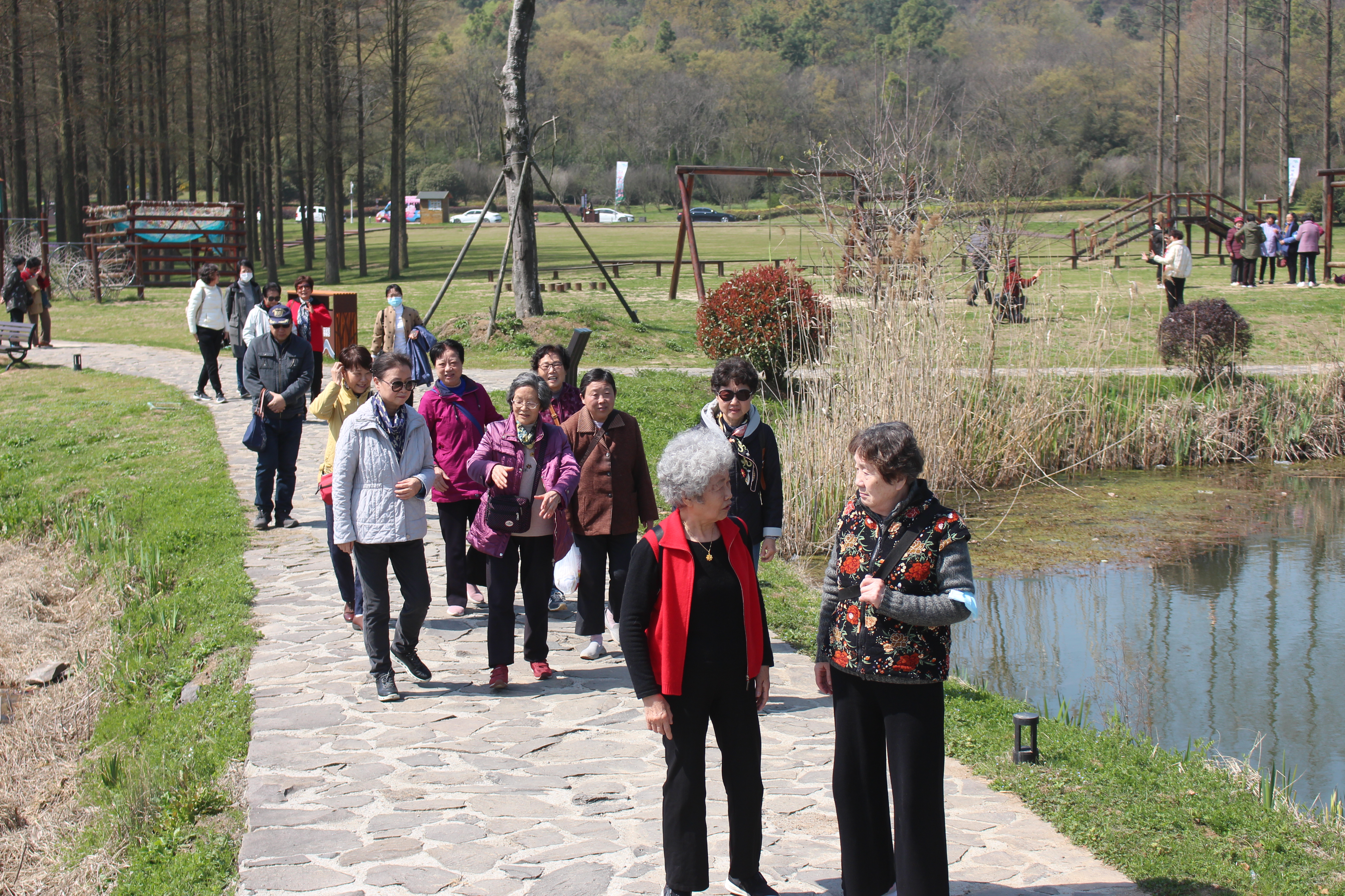 南京平山森林公園坐落在風景秀麗的六合平山林場境內,佔地6.